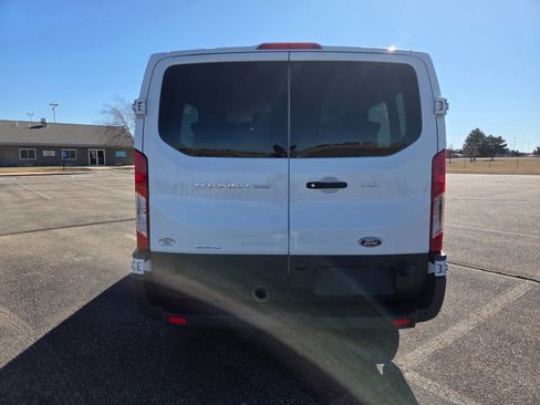 Certified 2018 Ford Transit 350 XLT image 4