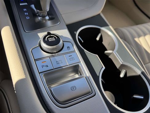 Certified 2026 Genesis G70 2.5T Prestige image 27