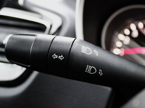 Used 2018 Jeep Compass Limited w/ Navigation Group image 32