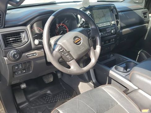 Used 2021 Nissan Titan PRO-4X w/ Pro-4x Convenience Package AWD/4WD image 18