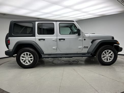 Used 2023 Jeep Wrangler Unlimited Sport AWD/4WD image 6
