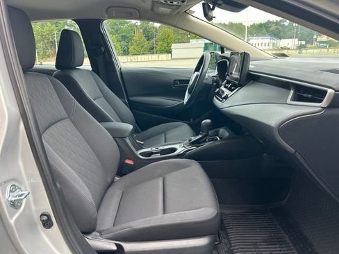 Used 2024 Toyota Corolla LE w/ LE Convenience Package FWD image 22