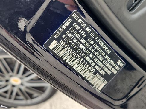 Used 2018 Porsche Panamera 4 AWD/4WD image 34