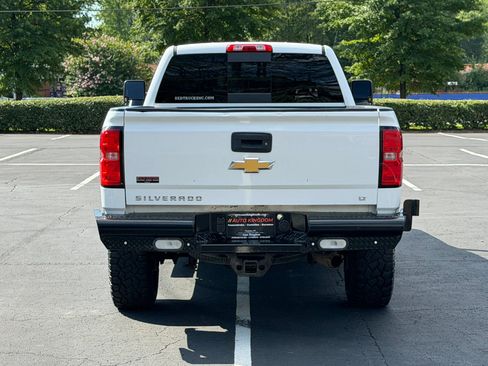 Used 2018 Chevrolet Silverado 3500 LT w/ LT Convenience Package AWD/4WD image 7