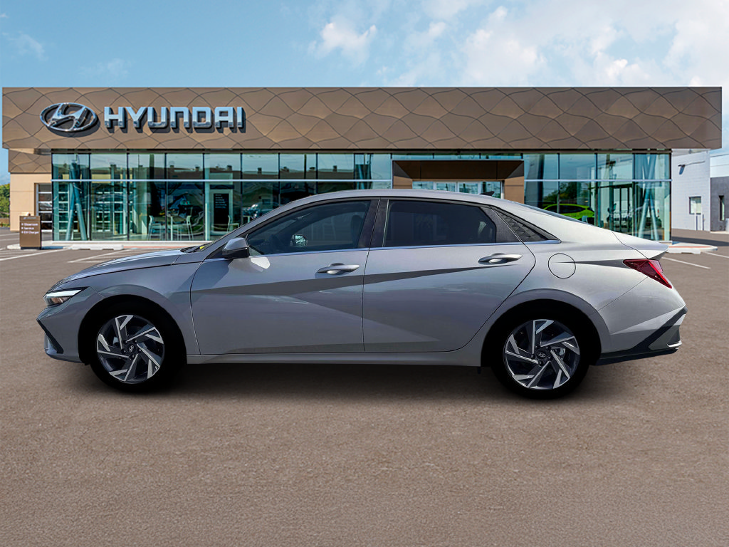 Certified 2026 Hyundai Elantra Limited FWD image 3