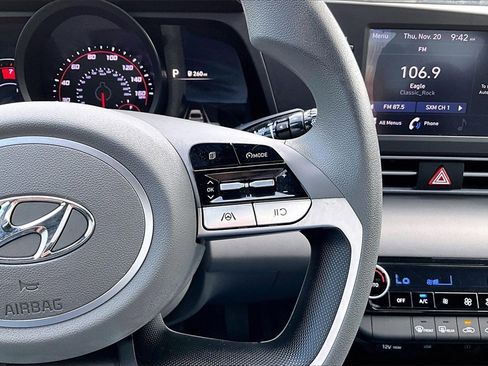 Used 2021 Hyundai Elantra SEL w/ Cargo Package image 19