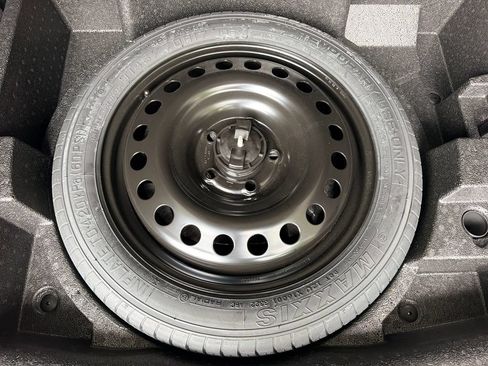 Used 2023 Buick Envision Essence FWD image 34
