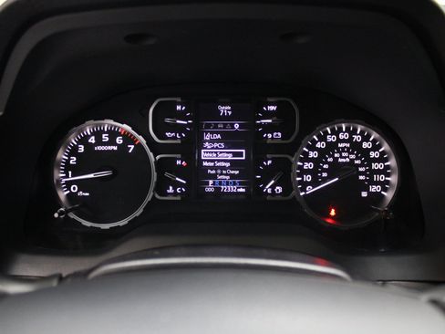 Used 2020 Toyota Tundra SR5 w/ SR5 Leather Package image 33