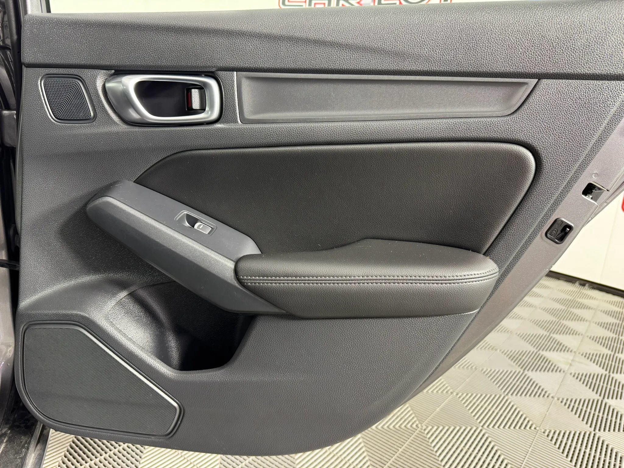 Used 2025 Acura Integra FWD image 42