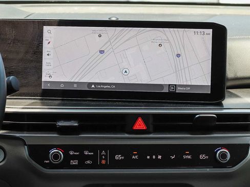 Used 2025 Kia Sorento S w/ Panoramic Sunroof Package FWD image 13
