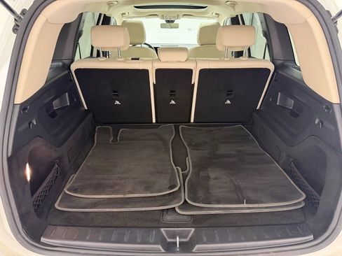Used 2022 Mercedes-Benz GLB 250 4MATIC w/ Premium Package Lite image 50