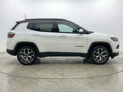 Used 2025 Jeep Compass Limited AWD/4WD image 11