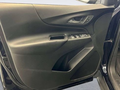 Used 2020 Chevrolet Equinox LT w/ LPO, Floor Liner Package AWD/4WD image 15