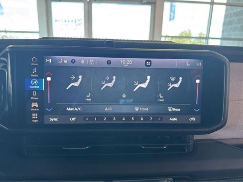 Used 2025 Jeep Wrangler Unlimited Sahara AWD/4WD image 21