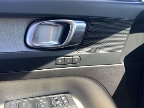 Certified 2023 Volvo XC40 B5 Plus w/ Driver Assist Package AWD/4WD image 32