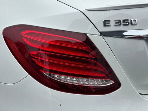 Used 2020 Mercedes-Benz E 350 Sedan image 7