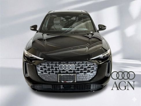 New 2025 Audi Q5 Premium Plus image 18