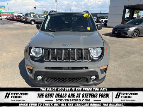Used 2022 Jeep Renegade Latitude w/ Convenience Group AWD/4WD image 14