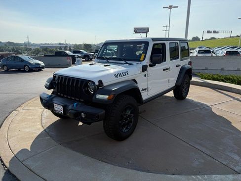 Used 2023 Jeep Wrangler Unlimited AWD/4WD image 10