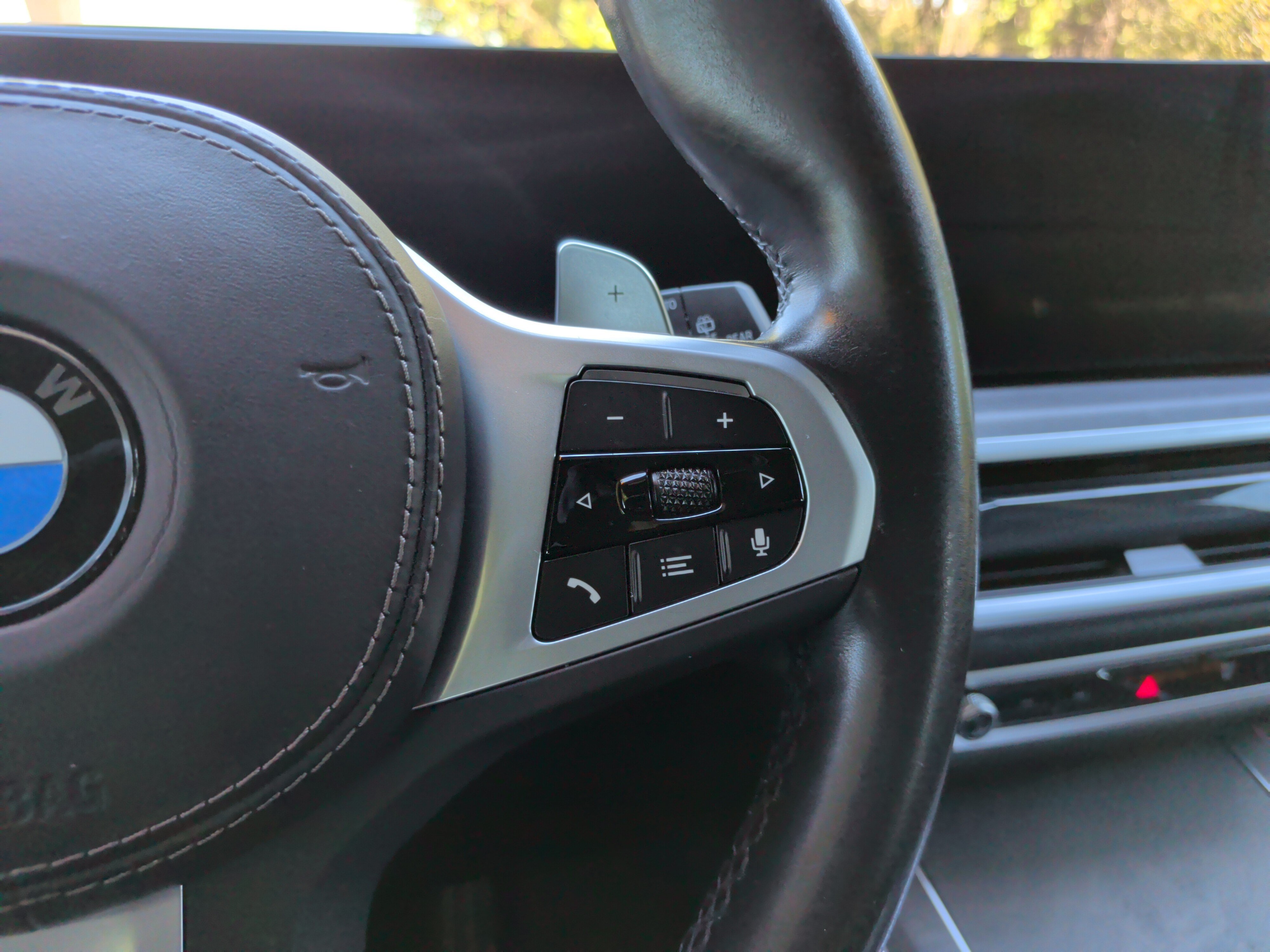 Used 2023 BMW X7 xDrive40i w/ M Sport Package AWD/4WD image 23