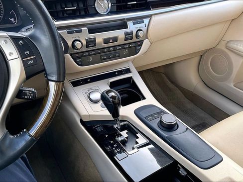 Used 2013 Lexus ES 350 w/ Premium Pkg FWD image 33