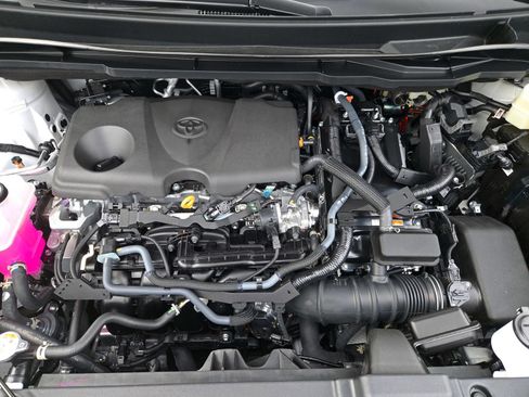 Certified 2026 Toyota Sienna XLE FWD image 28