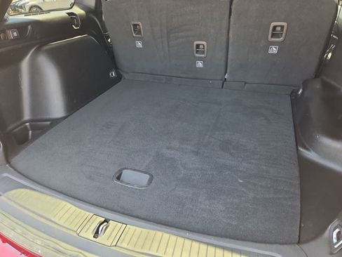 Used 2025 Jeep Grand Cherokee Altitude RWD image 32