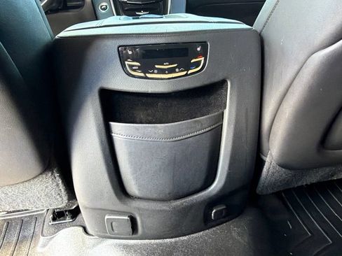 Used 2019 Cadillac Escalade ESV Luxury AWD/4WD image 21
