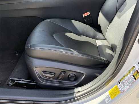 Used 2022 Toyota Camry XSE image 13