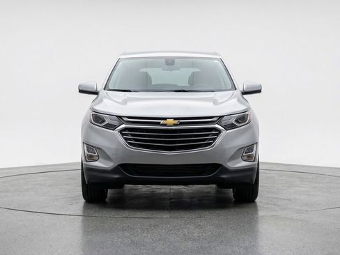 Used 2025 Chevrolet Equinox LT FWD image 2