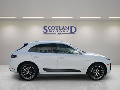 Used 2023 Porsche Macan AWD/4WD image 6