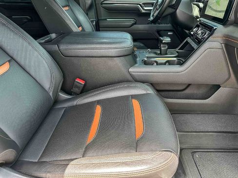 Used 2023 GMC Sierra 1500 AT4 w/ AT4 Premium Package AWD/4WD image 22