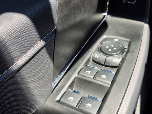 Used 2025 Ford F150 Lightning Flash image 36