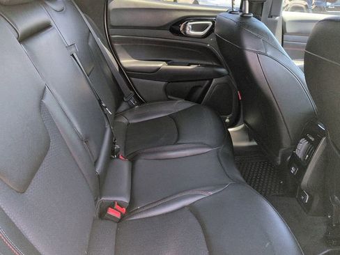 Used 2025 Jeep Compass Trailhawk AWD/4WD image 11