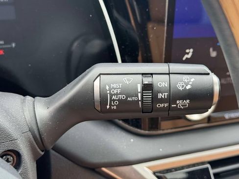 Certified 2025 Lexus RX 350 AWD image 30