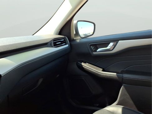 Used 2022 Ford Escape SEL FWD image 21