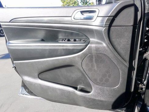 Used 2022 Jeep Grand Cherokee Laredo X image 23