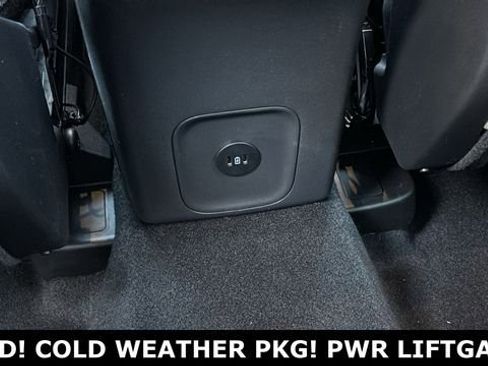 New 2026 Ford Escape ST-Line w/ Cold Weather Package AWD/4WD image 8