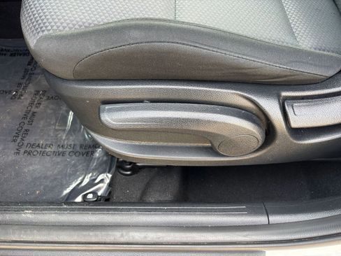 Used 2025 Kia Soul LX w/ LX Technology Package image 23