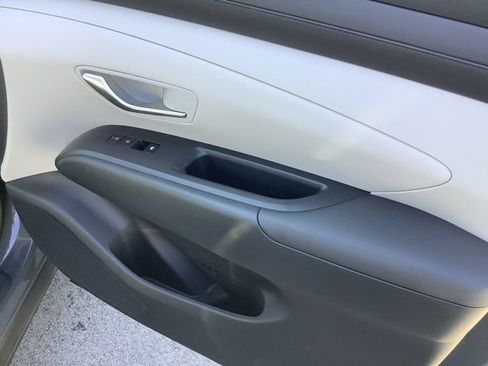 Certified 2025 Hyundai Tucson SE image 21