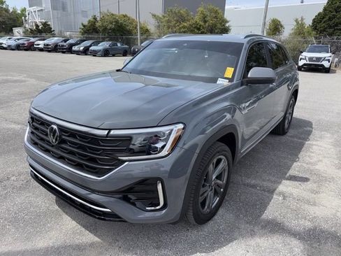 Used 2024 Volkswagen Atlas Cross Sport SEL R-Line image 1