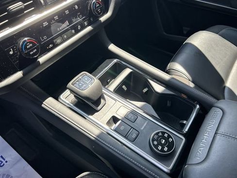 Certified 2024 Nissan Pathfinder SL AWD/4WD image 23
