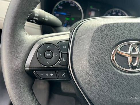 Used 2021 Toyota RAV4 XLE w/ Convenience Package image 20