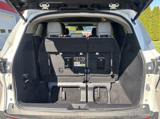 Used 2025 Toyota Sienna XLE video 5