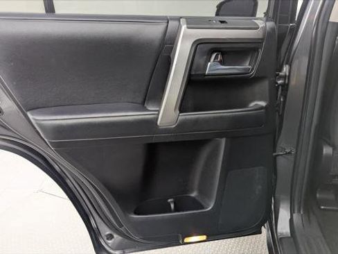 Used 2020 Toyota 4Runner SR5 Premium image 16