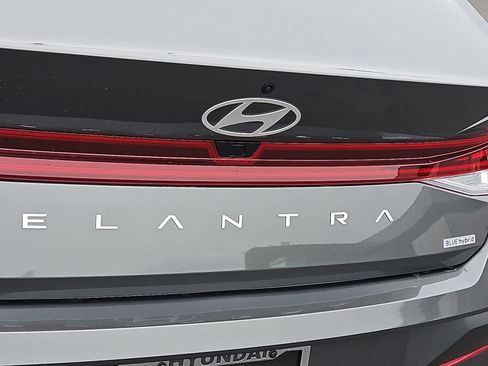 New 2026 Hyundai Elantra Blue image 11