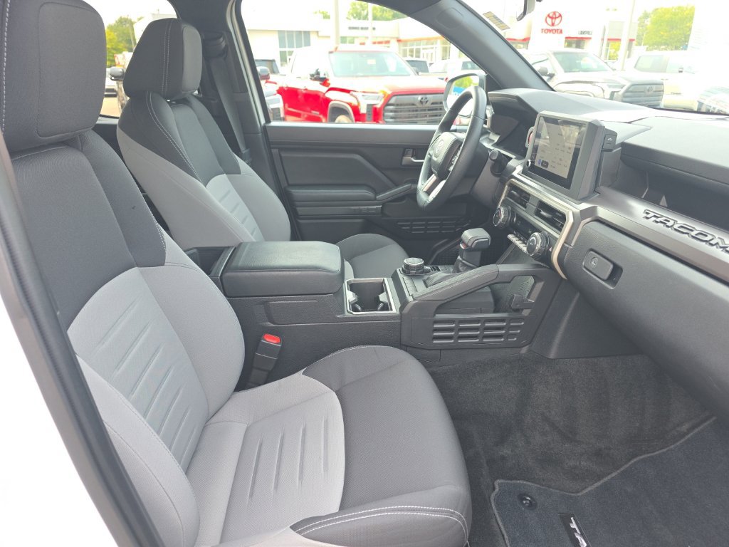 Certified 2025 Toyota Tacoma TRD Sport AWD/4WD image 10