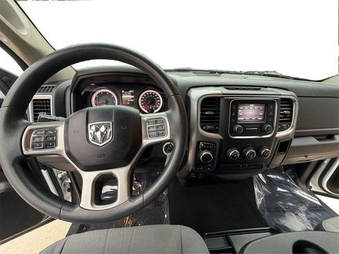 Used 2021 RAM 1500 Classic SLT image 30