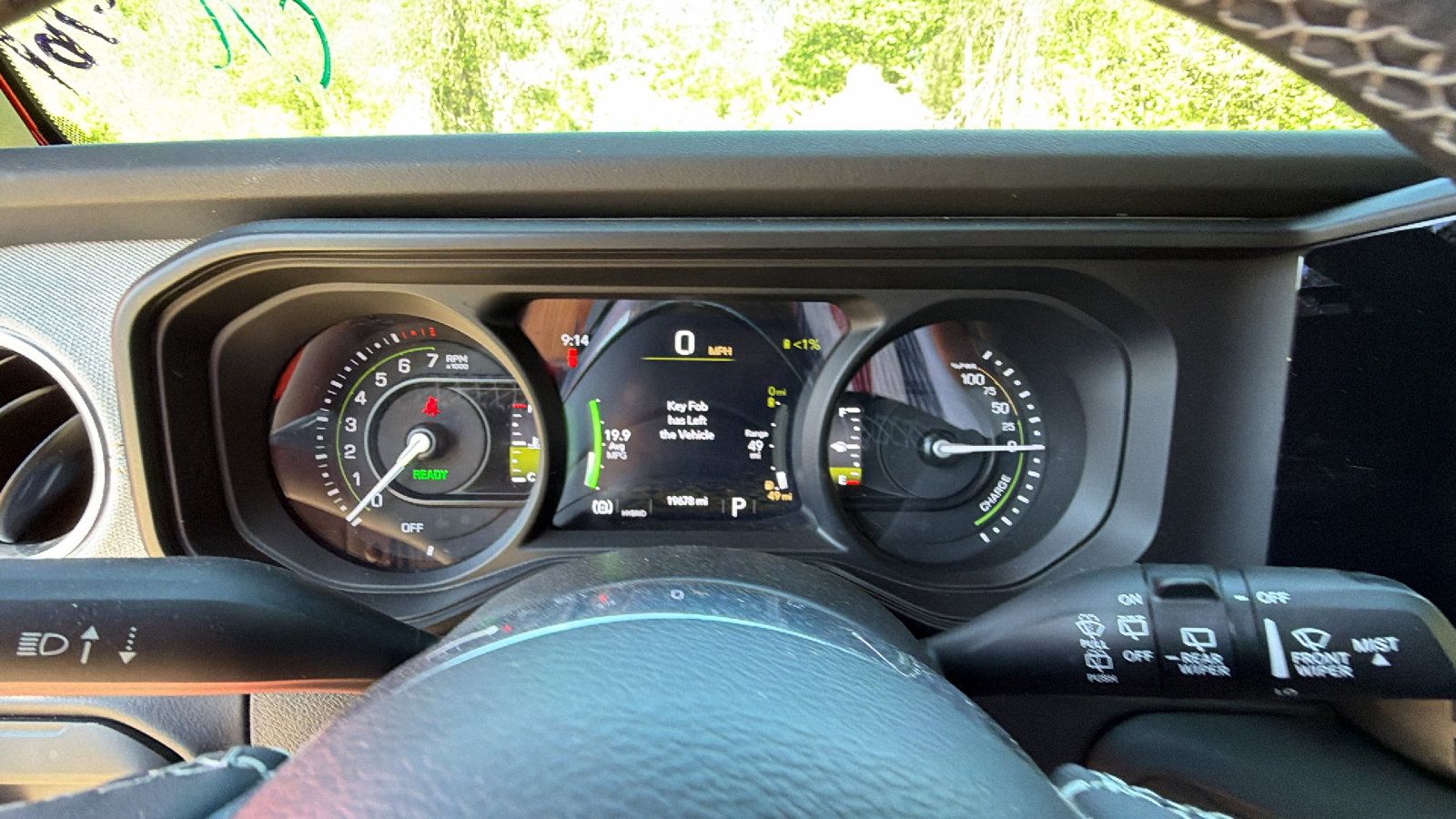 Used 2025 Jeep Wrangler Unlimited Sahara w/ Safety Group AWD/4WD image 29