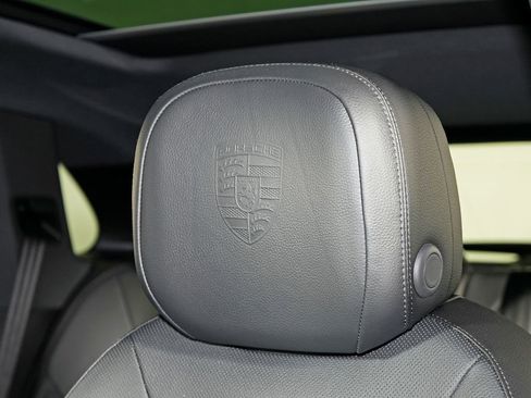 New 2026 Porsche Cayenne image 20